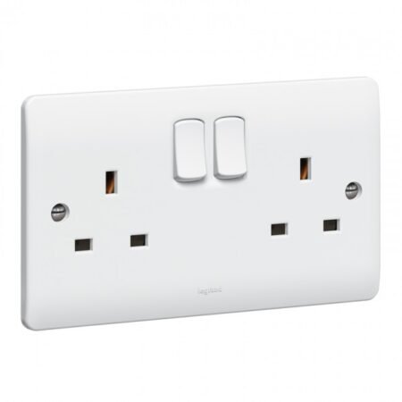 Double socket outlet
